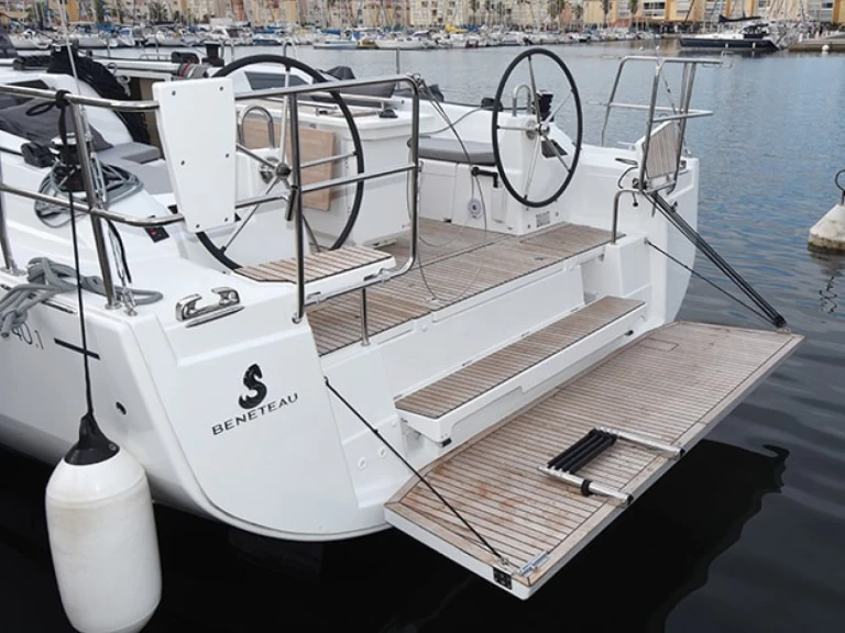 Noleggio Barca a vela a Le Marin – Bénéteau Oceanis 40.1 - Beneteau - First Line