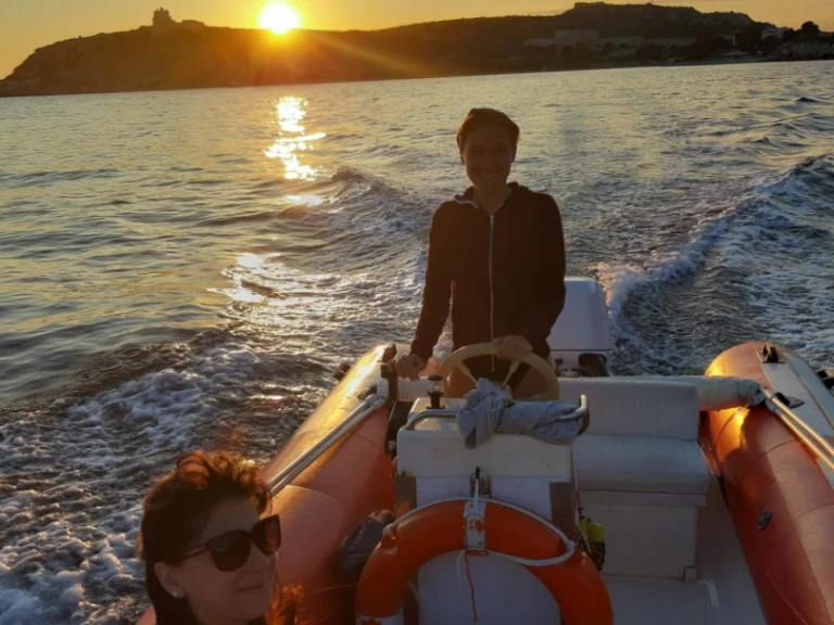 Noleggio Gommone Solemar con patente nautica