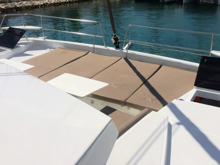 Catamarano a noleggio a Trogir al miglior prezzo