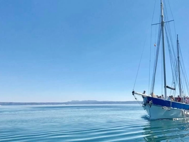 Noleggio barche Marsiglia economico AVERSA 23