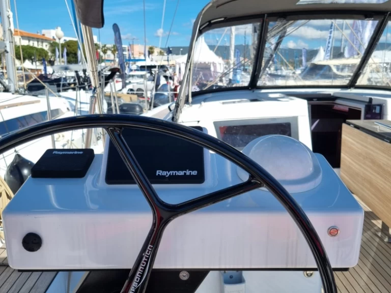 Noleggio barche Marsiglia economico Dufour 470