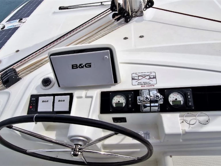 Noleggio Catamarano con o senza skipper Lagoon a Trogir