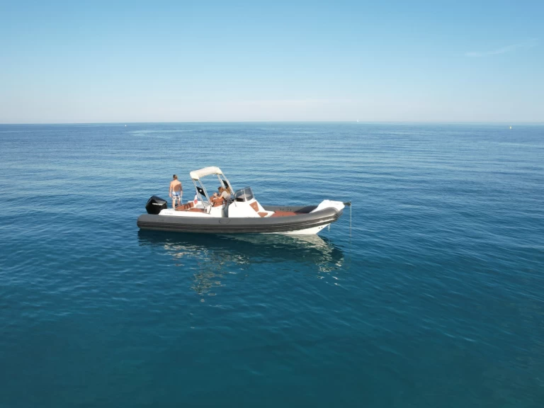 Saver SAVER 820 da affittare a  Cavalaire-sur-Mer