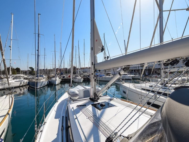 Bavaria Bavaria C38 da affittare a  Zara