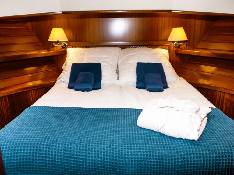 Noleggio Houseboat Menorquin-Yachts con patente nautica