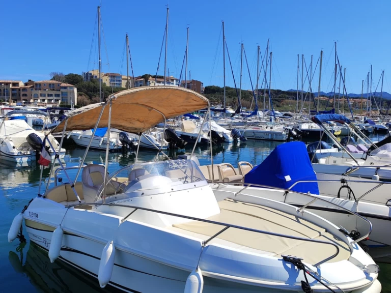 Noleggio Barca a motore a Six-Fours-les-Plages – Bénéteau Flyer 5.5 SUNdeck