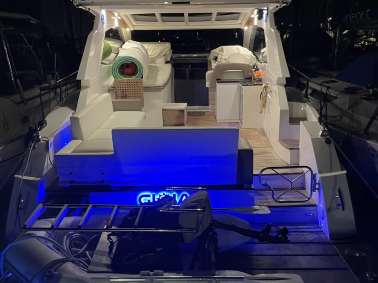 Noleggio Barca a motore con o senza skipper Rio Yachts a Nettuno