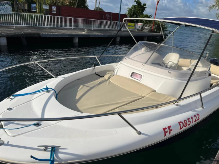 Noleggio a Les Trois-Îlets – Jeanneau Cap Camarat 715 WA su SamBoat