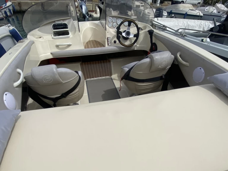 Noleggio Barca a motore con o senza skipper Quicksilver a Chantecoq