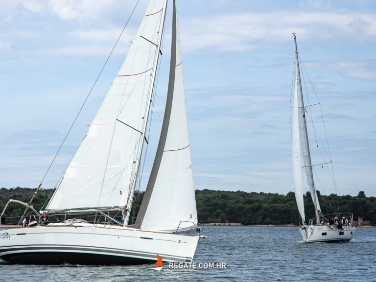 Noleggio a Pola – Bénéteau First 35 su SamBoat