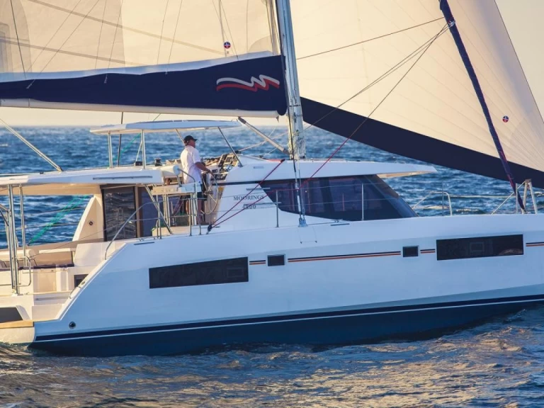 Noleggio Catamarano Leopard con patente nautica
