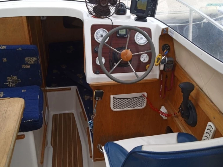 Barca a motore a noleggio a Capbreton al miglior prezzo