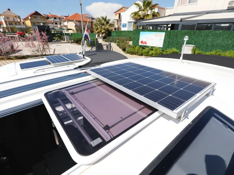 Noleggio Barca a motore a Pirovac – Bénéteau Antares 9 OB