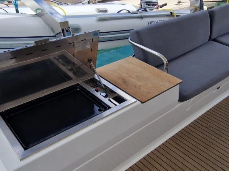 Noleggiare una Fountaine Pajot Elba 45 a Trogir