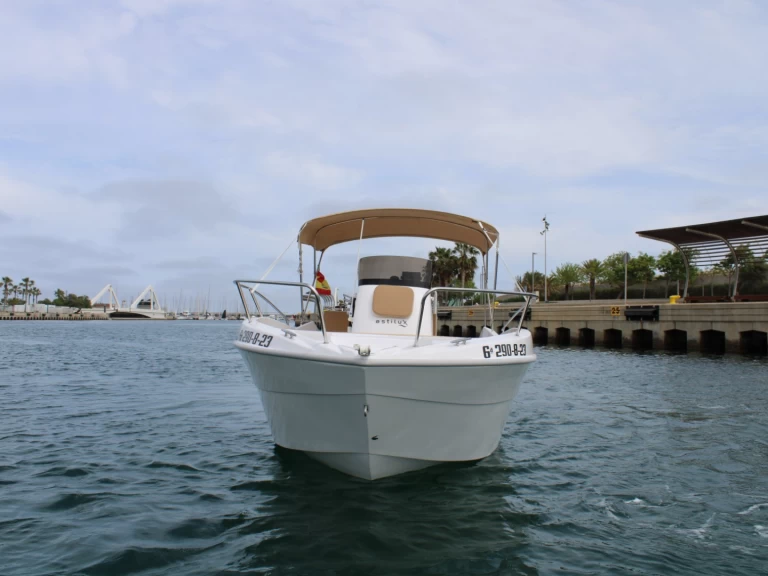 Noleggio Barca a motore Astilux con patente nautica