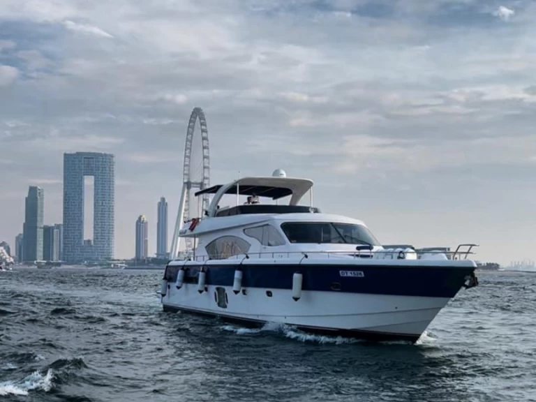 Noleggio Yacht di lusso Dubai Marine con patente nautica