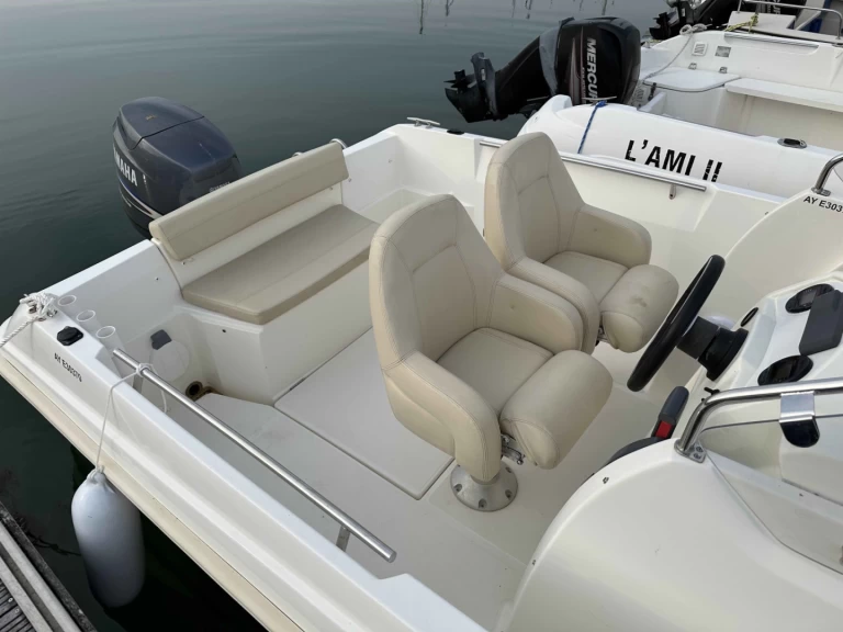 Noleggiare una Jeanneau Cap Camarat 555 Style a Quiberon