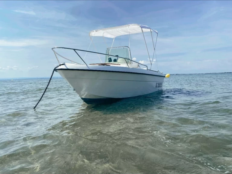 Noleggio barche Port-Camargue economico Cap Ferret 500