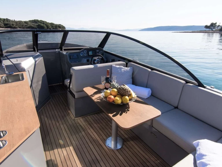 Noleggio a Porto-Vecchio – Rand Leisure 28 su SamBoat