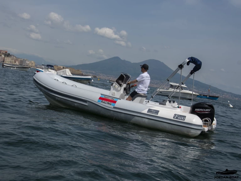 Noleggio a Napoli – DOMAR f600 su SamBoat