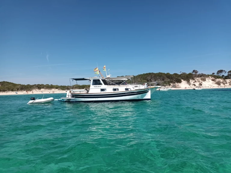 Noleggio Barca a motore Majoni con patente nautica