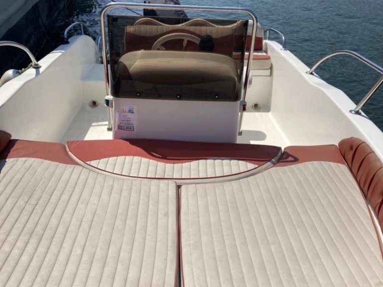 Noleggio barche Artemide 500 a Lyon su Samboat