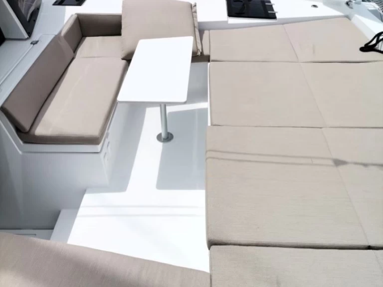 Noleggio Catamarano con o senza skipper Bali a Sebenico