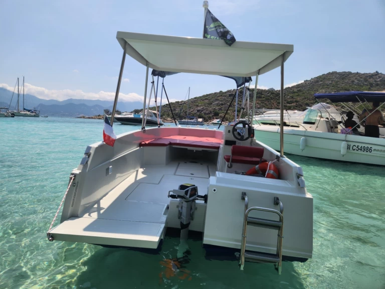 Noleggio Barca a motore Alizée Electronic con patente nautica