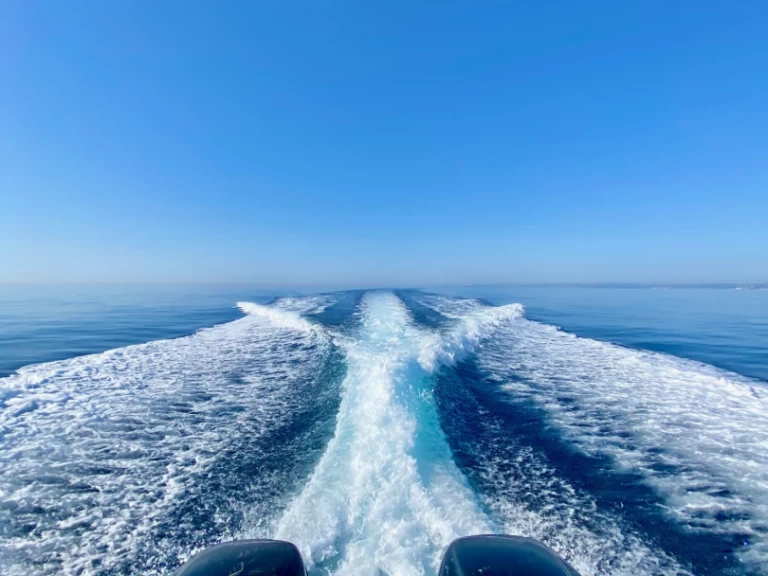 Noleggio Barca a motore con o senza skipper Jeanneau a Saint-Laurent-du-Var