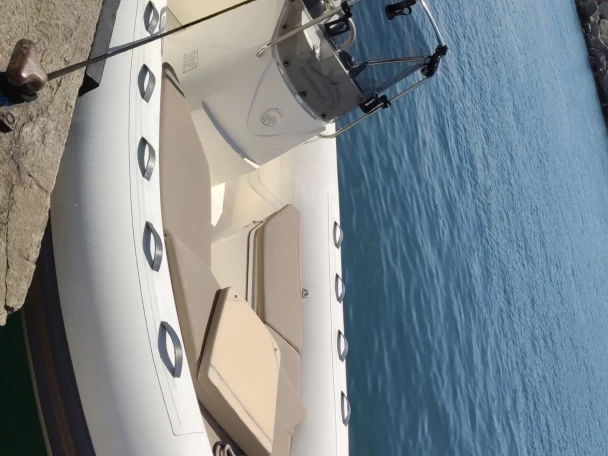 Noleggiare una Capelli Tempest 600 a Marsiglia