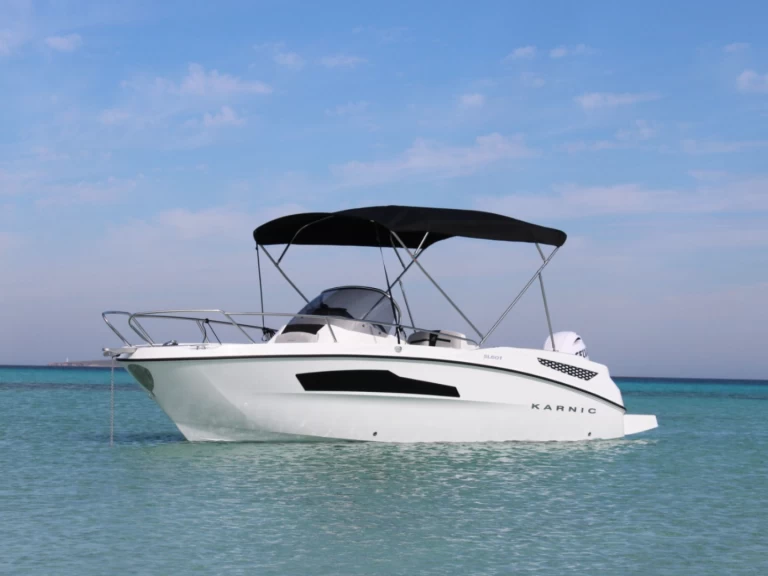 Noleggiare una Karnic 602 a Ibiza Town