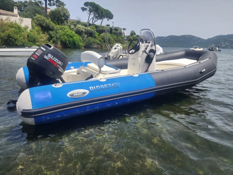 Noleggiare una Zodiac Sundream a Porto-Vecchio