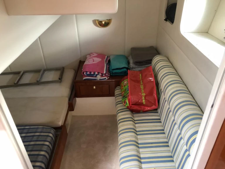 Noleggio Yacht di lusso Baia con patente nautica