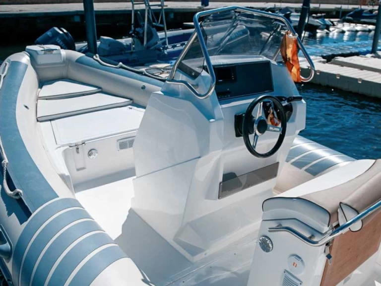 Lomac Lomac 660 IN da affittare a  Roses