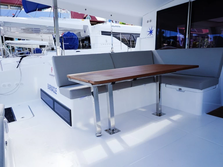 Noleggio Catamarano con o senza skipper Fountaine Pajot a Eden Island