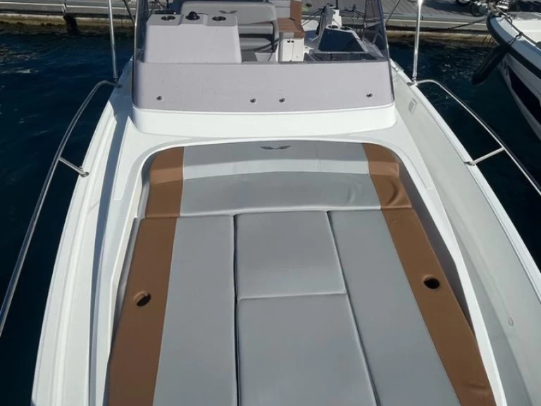 Noleggio Barca a motore a Rovigno – Bénéteau FLYER 9 SUNdeck
