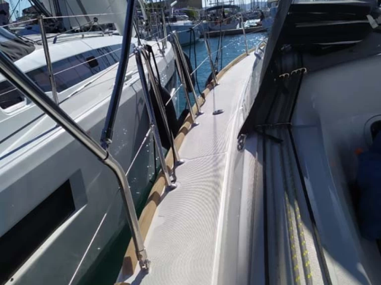 Noleggiare una Jeanneau Sun Odyssey 349 a Trogir