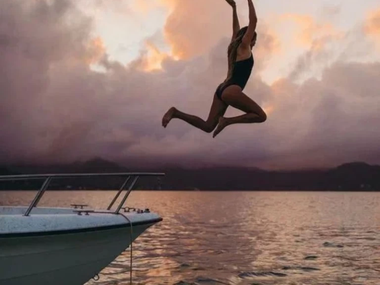 Noleggio Barca a vela Catalina con patente nautica