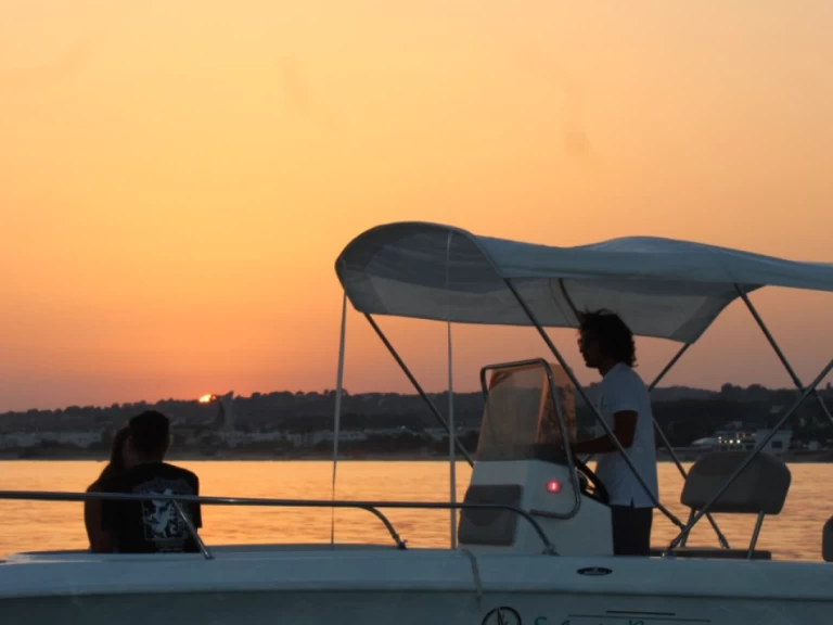 Noleggio a Torre Vado – Mingolla Brava 19 su SamBoat