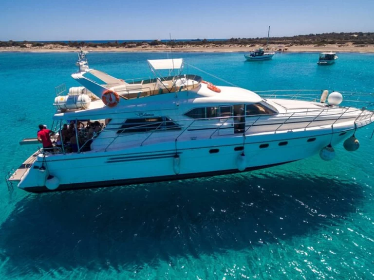 Noleggio Yacht di lusso Princess con patente nautica