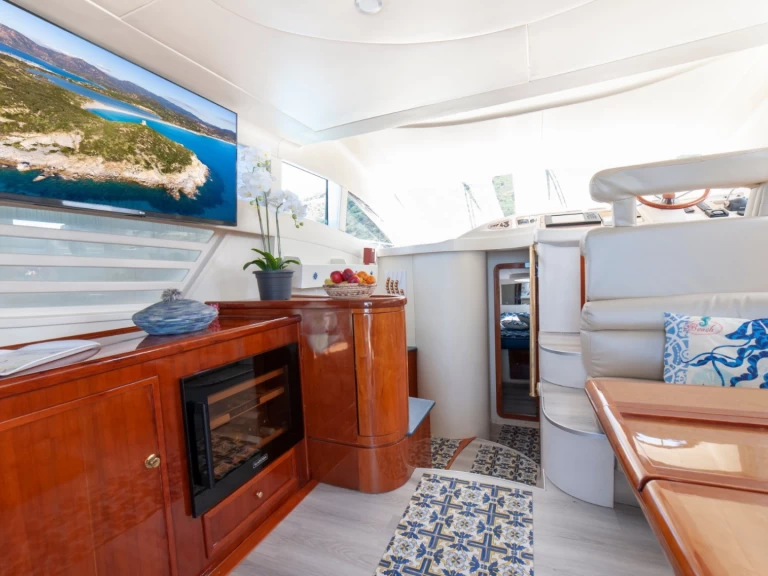 Barca a motore a noleggio a Villasimius al miglior prezzo