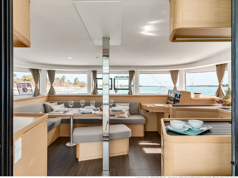 Noleggio Catamarano a Le Marin – Lagoon Lagoon 42