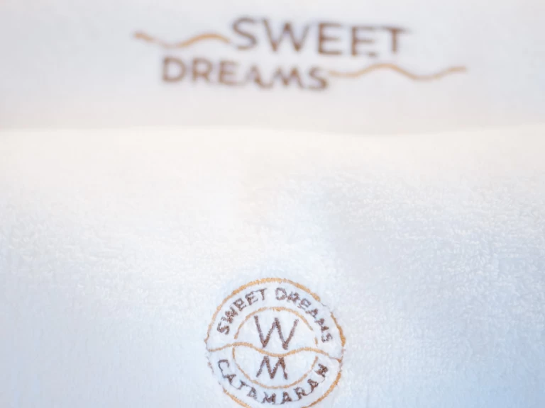 Noleggio Catamarano Sunreef con patente nautica