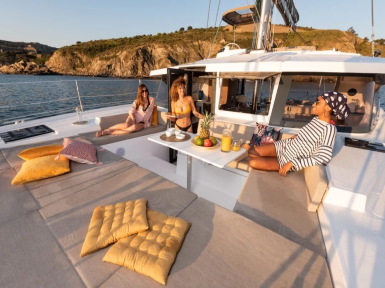 Noleggio Catamarano con o senza skipper Bali a Ibiza Town