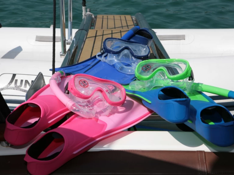 Noleggio Barca a motore Jeanneau con patente nautica