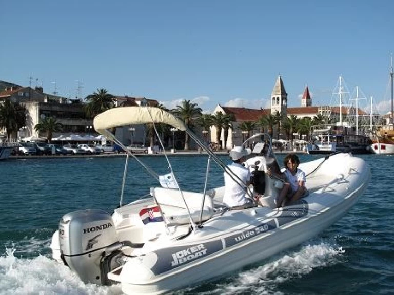 Gommone a noleggio a Aci Castello al miglior prezzo