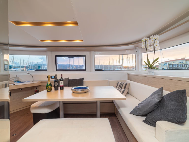 Noleggio barche Lefkáda economico Lagoon 46