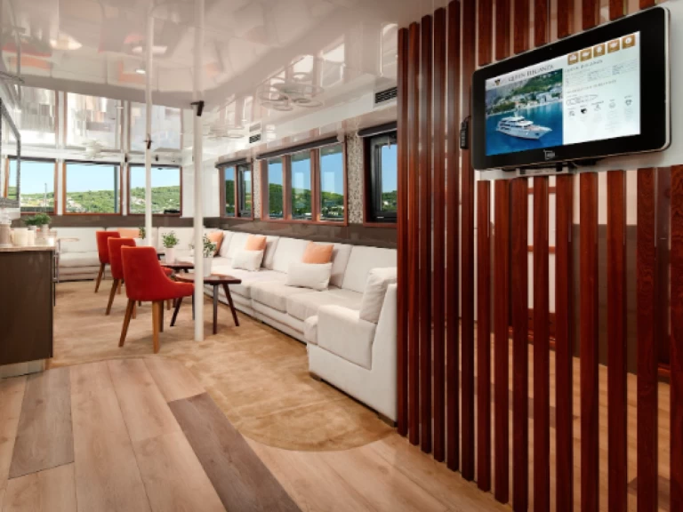 Noleggio barche  Motoryacht Queen Eleganza a Spalato su Samboat