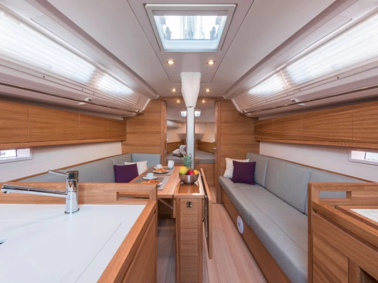 Noleggiare una Salona Salona 380 a Castelli