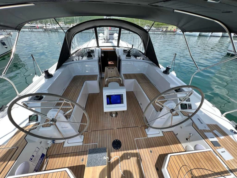 Noleggiare una Bavaria Bavaria C42 a Punat